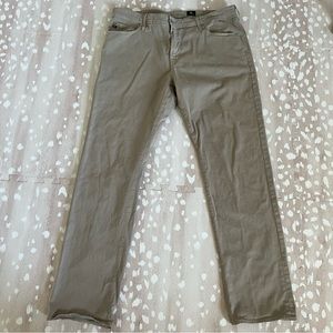 AG The Graduate Tailored Leg - great condition